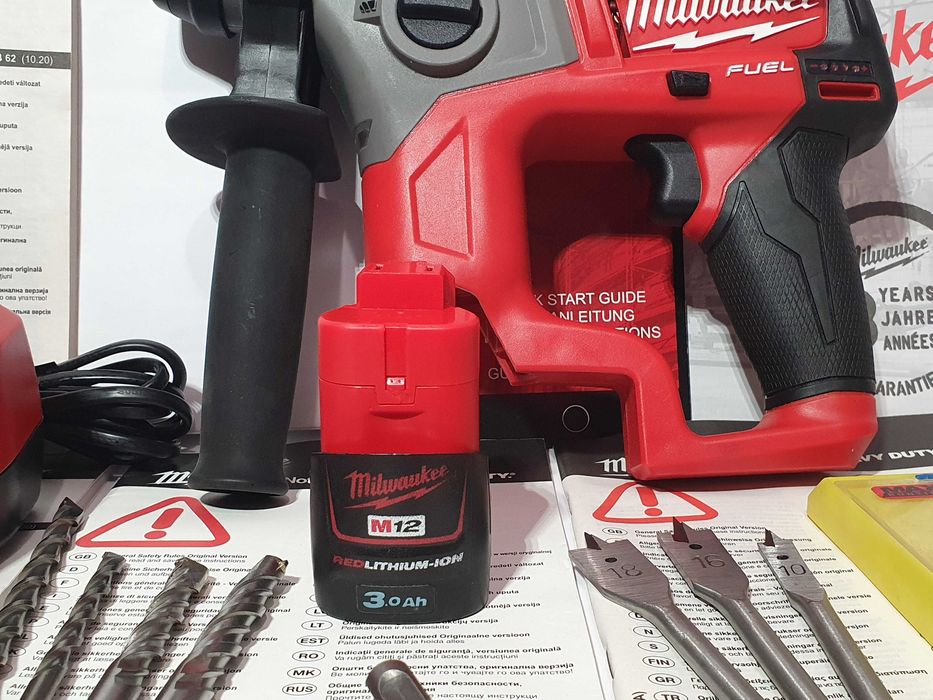 Zestaw narzedzi MILWAUKEE M12 CH wiertarka SDS- aku 12v 3ah wiertła