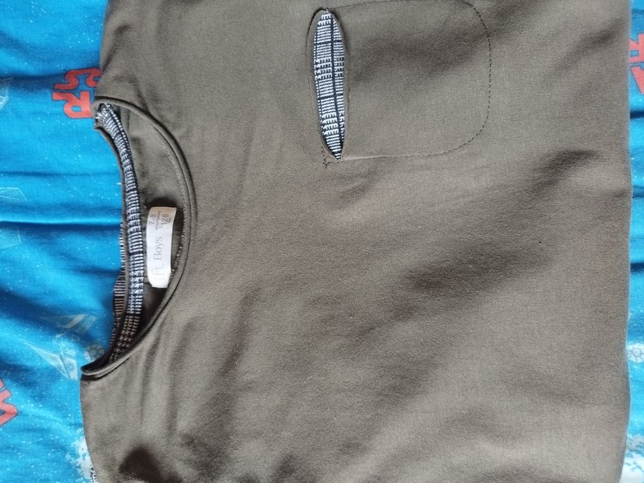 Camisola de menino em verde