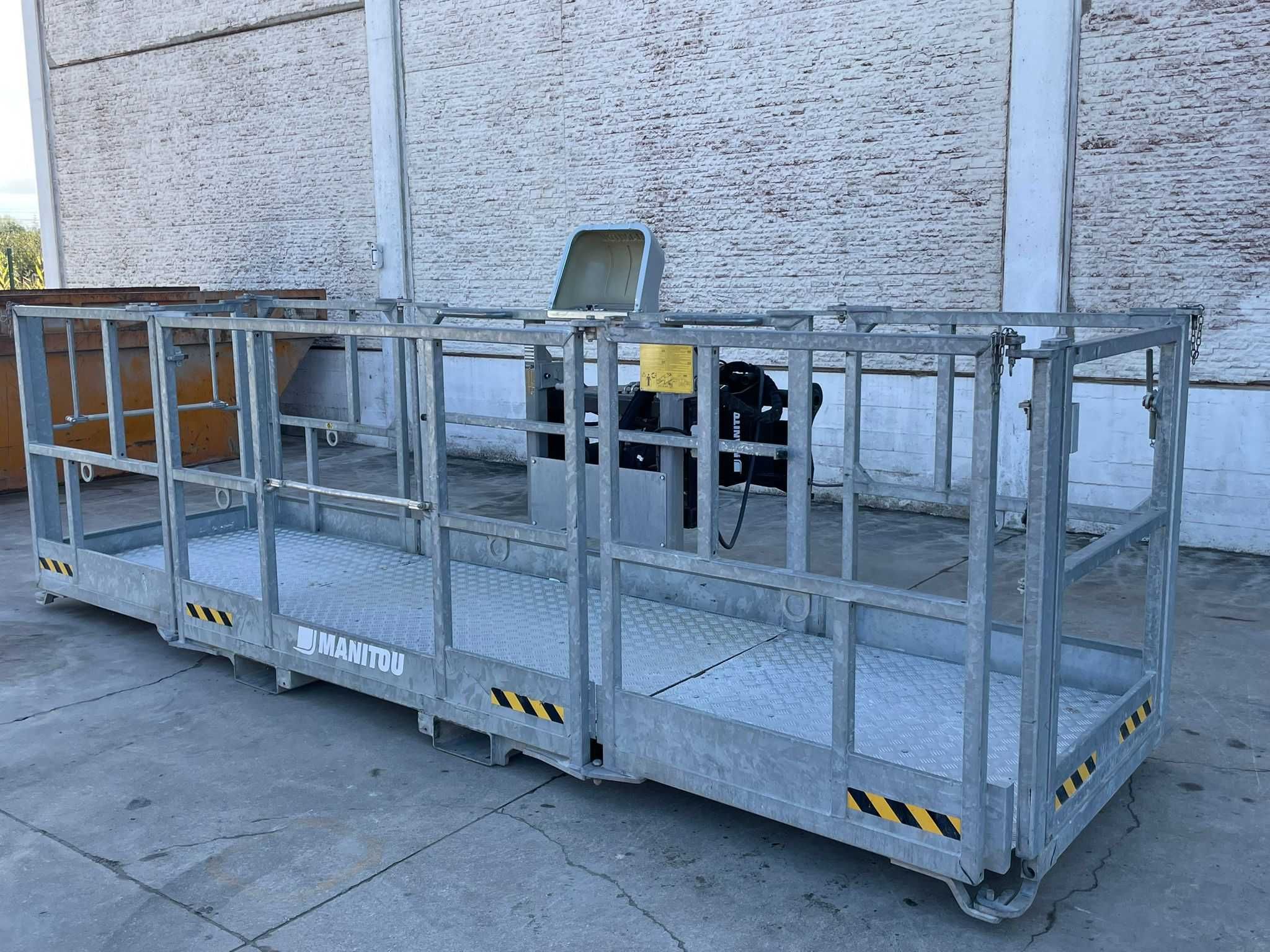 Cesto Manitou Telescópico e Rotativo