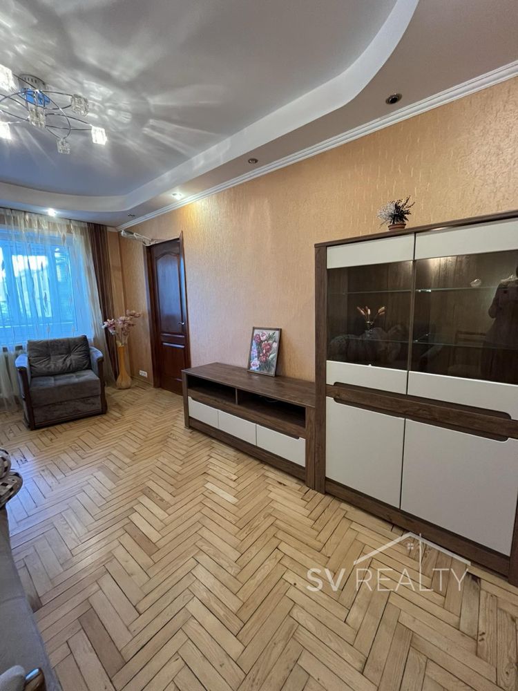 Трикімнатна квартира, Європейська, Космос