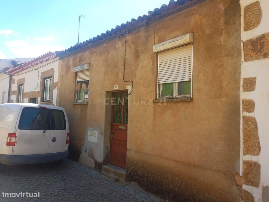 Casa Antiga para recuperar em Salgueiro do Campo, Castelo Branco