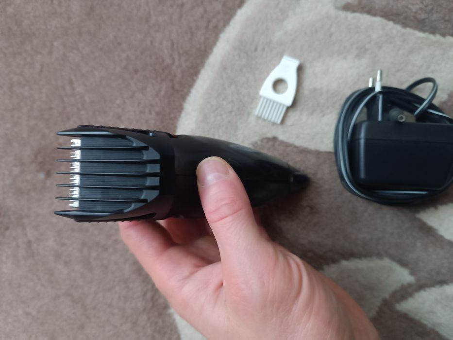 Машинка для стрижки Philips HQ С242 Philishave