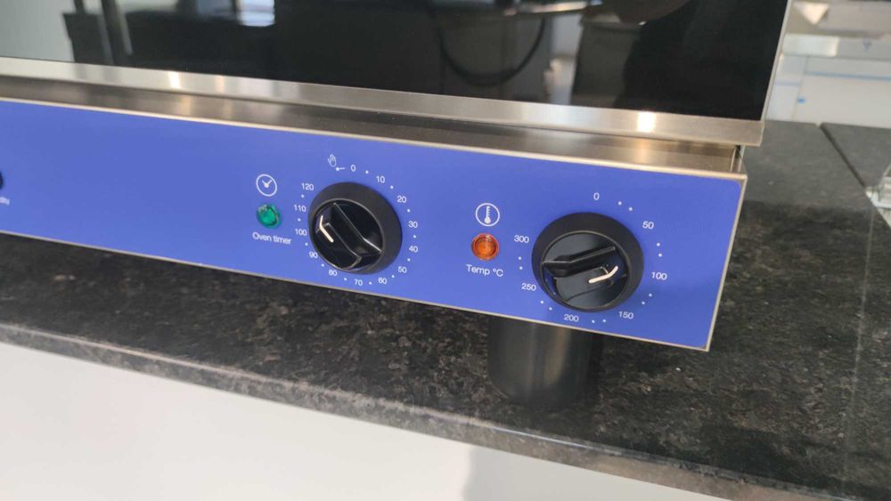 Forno pão / padaria / pastelaria para 4 tabuleiros 60x40 com vapor