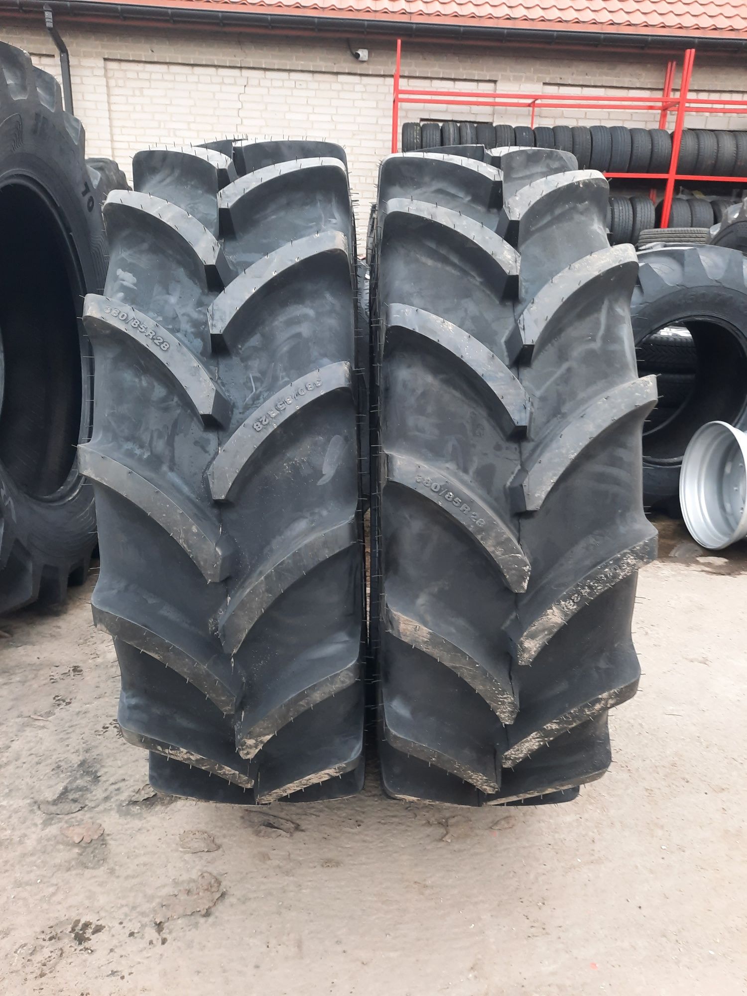 Opony nowe 380/85 R28 (14.9 R28) CEAT\Alliance \Vredestein \MRL\BKT