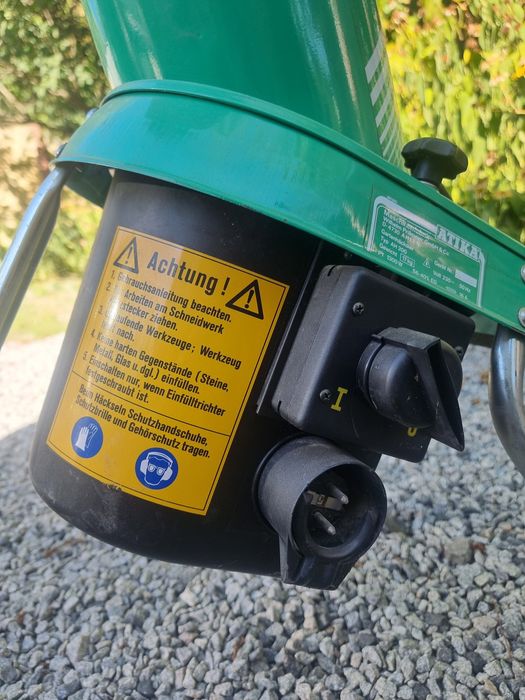 Щепоріз, подрібнювач гілок садовий / щепорез, измельчитель веток