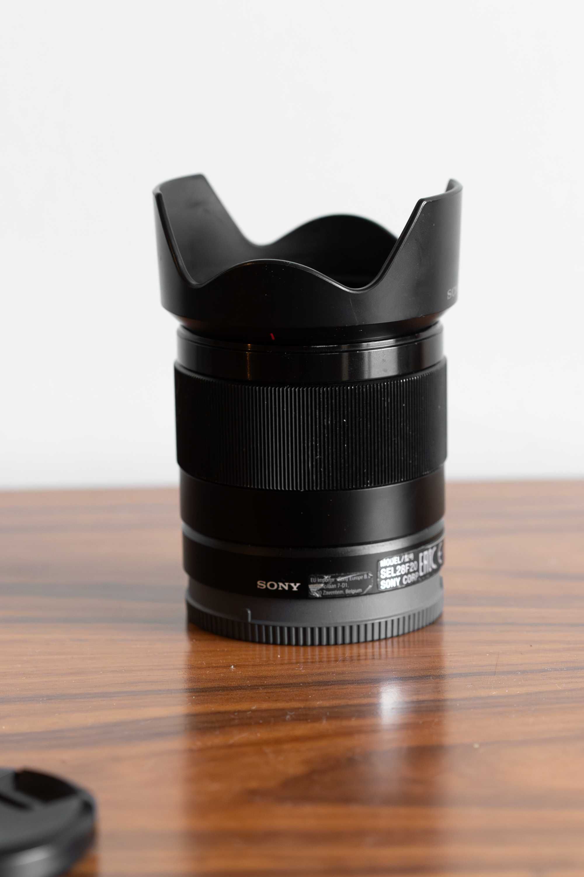 Sony FE 28 mm F2