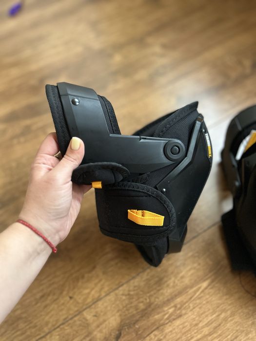 Будівельні наколінники TOUGHBUILT