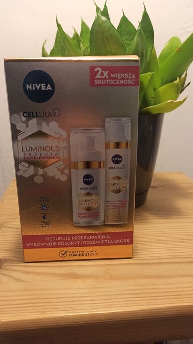 Zestaw nivea serum + krem spf