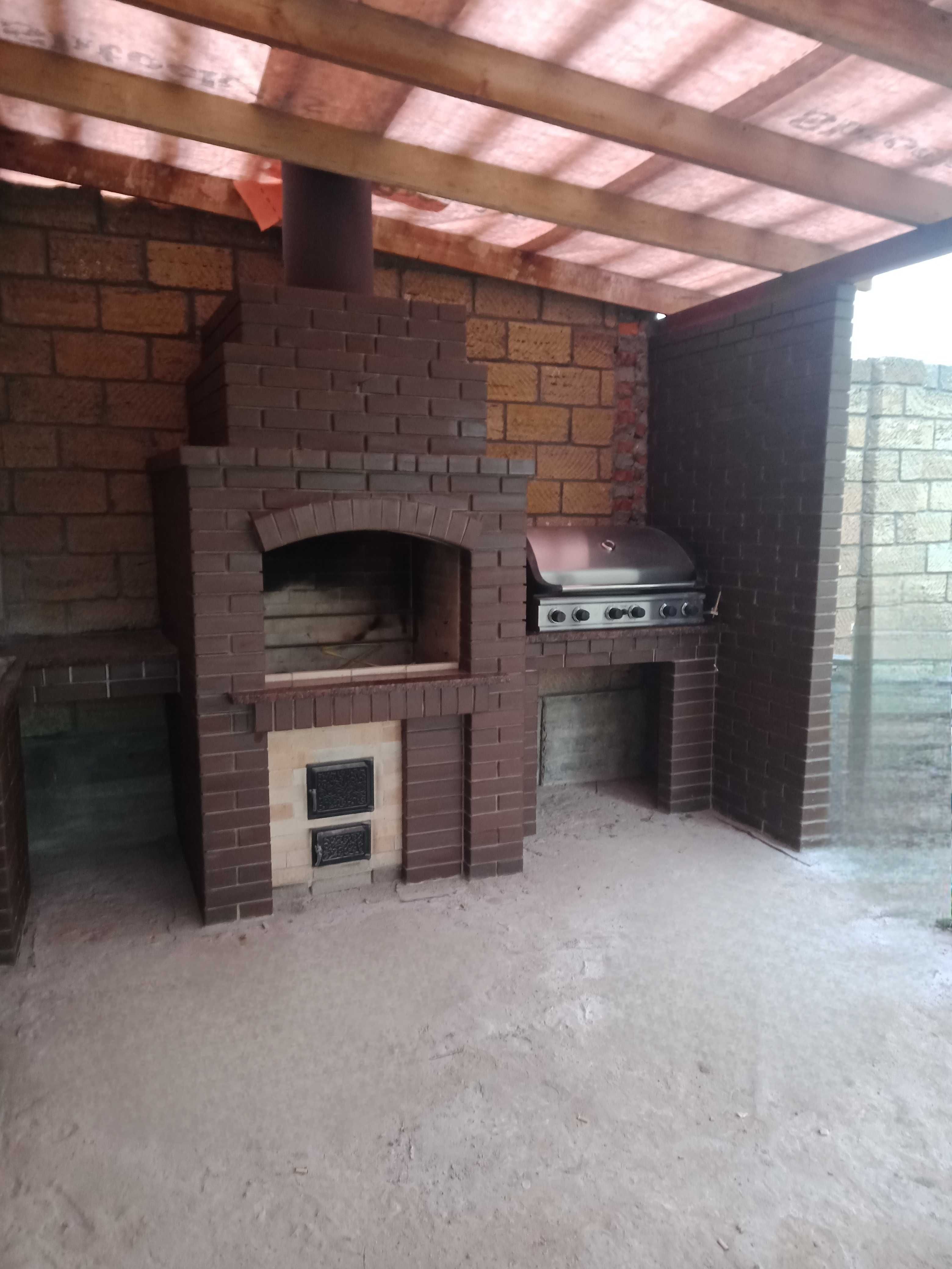 Churrasqueira, forno de pizza, fogão a lenha - construção manual