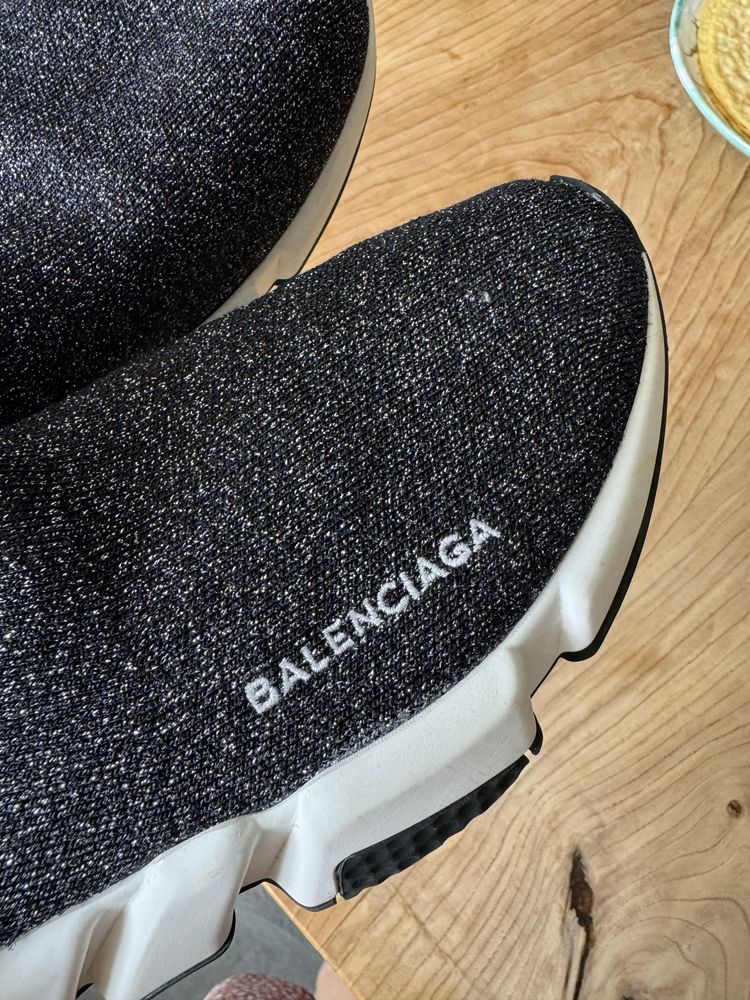 Кроссовки balenciaga оригинал в идеале мега удобные