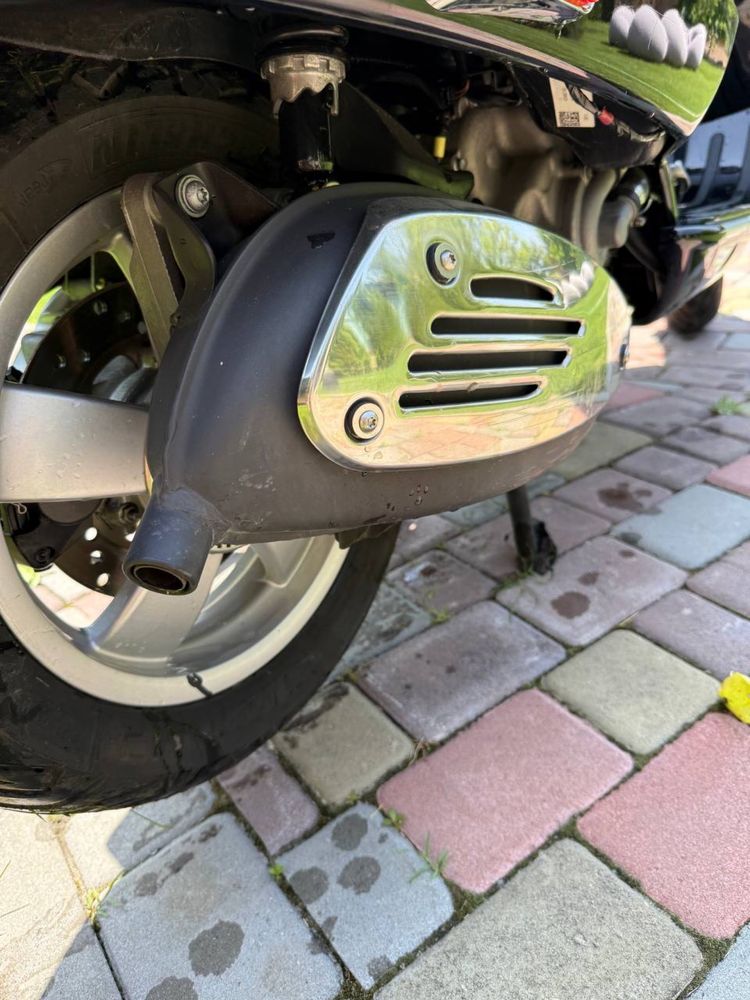 Vespa gts 300 продам майже новий