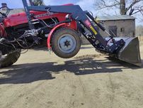 Ładowacz Tur 700kg Euroramka C330 C360 MF255 T25 Montaż Dostawa
