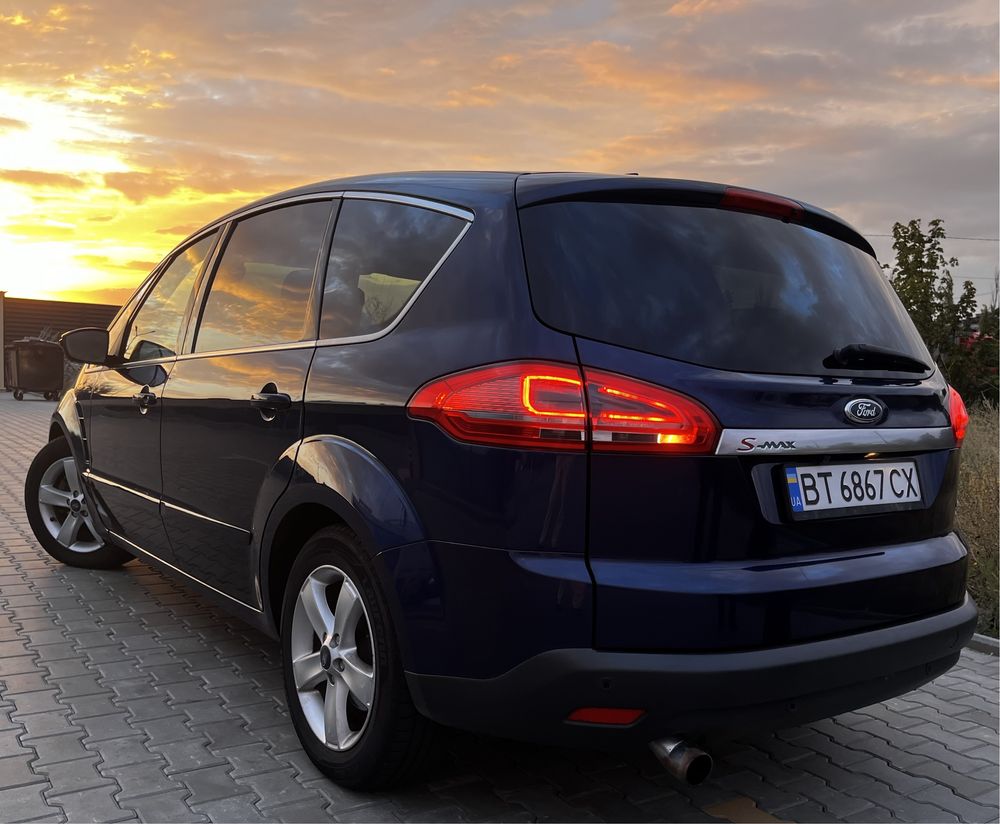 Ford S-Max.