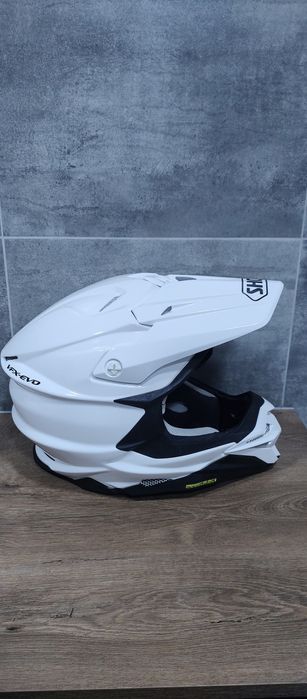 Продам шолом кросовий , ендуро  Shoei vfx-evo