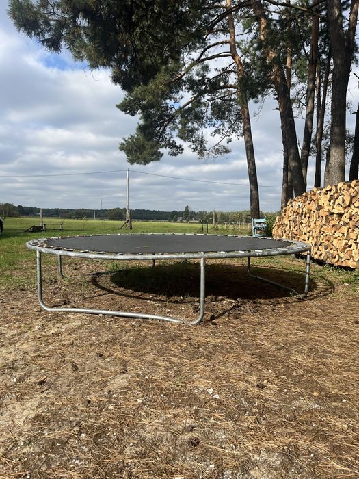 Oddam za darmo trampolinę