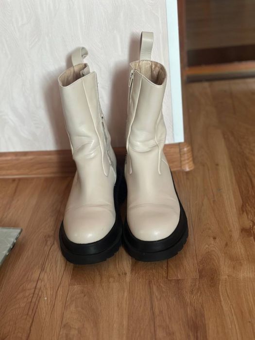 Демісезонні чоботи