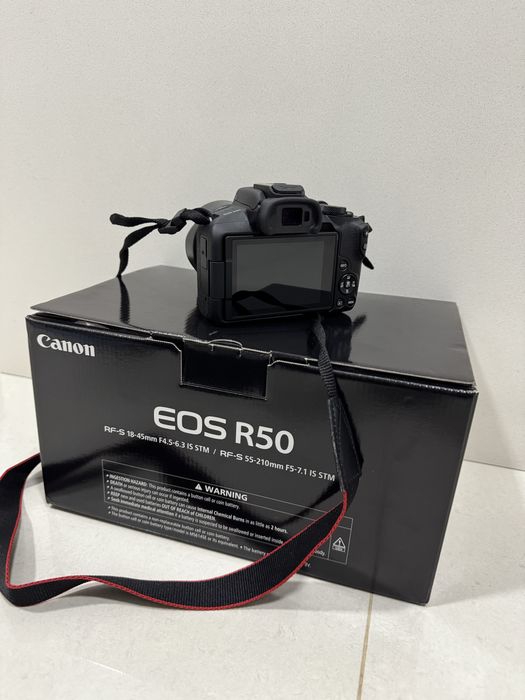 Máquina fotografica Canon R50 - Kit RF-S 18-45MM + RF-S 55-210 MM