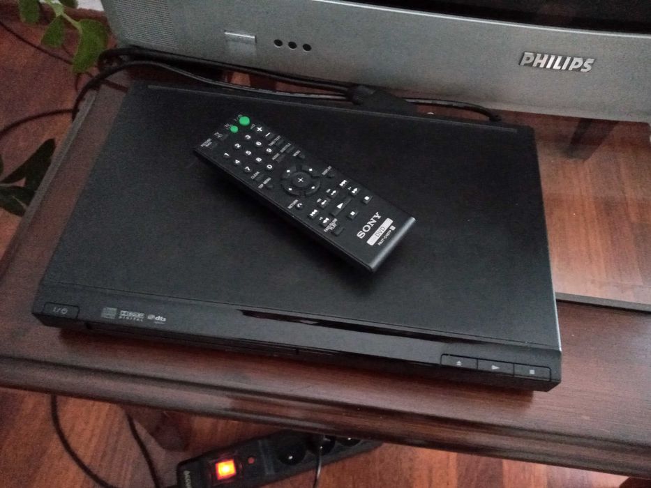 uzywany ODTWARZACZ DVD SONY, 1 wlasciciel, stan bdb