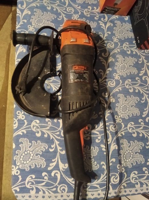 Болгарка ушм мшк-2300П