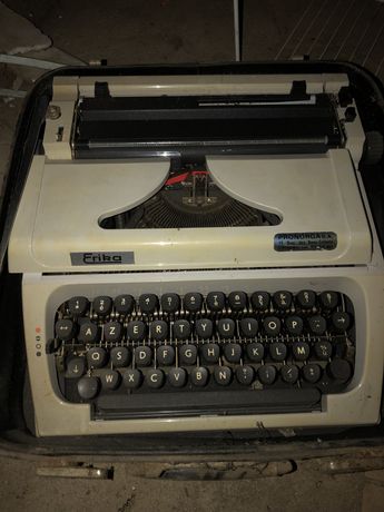 Maquina de Escrever “Erika” Vintage