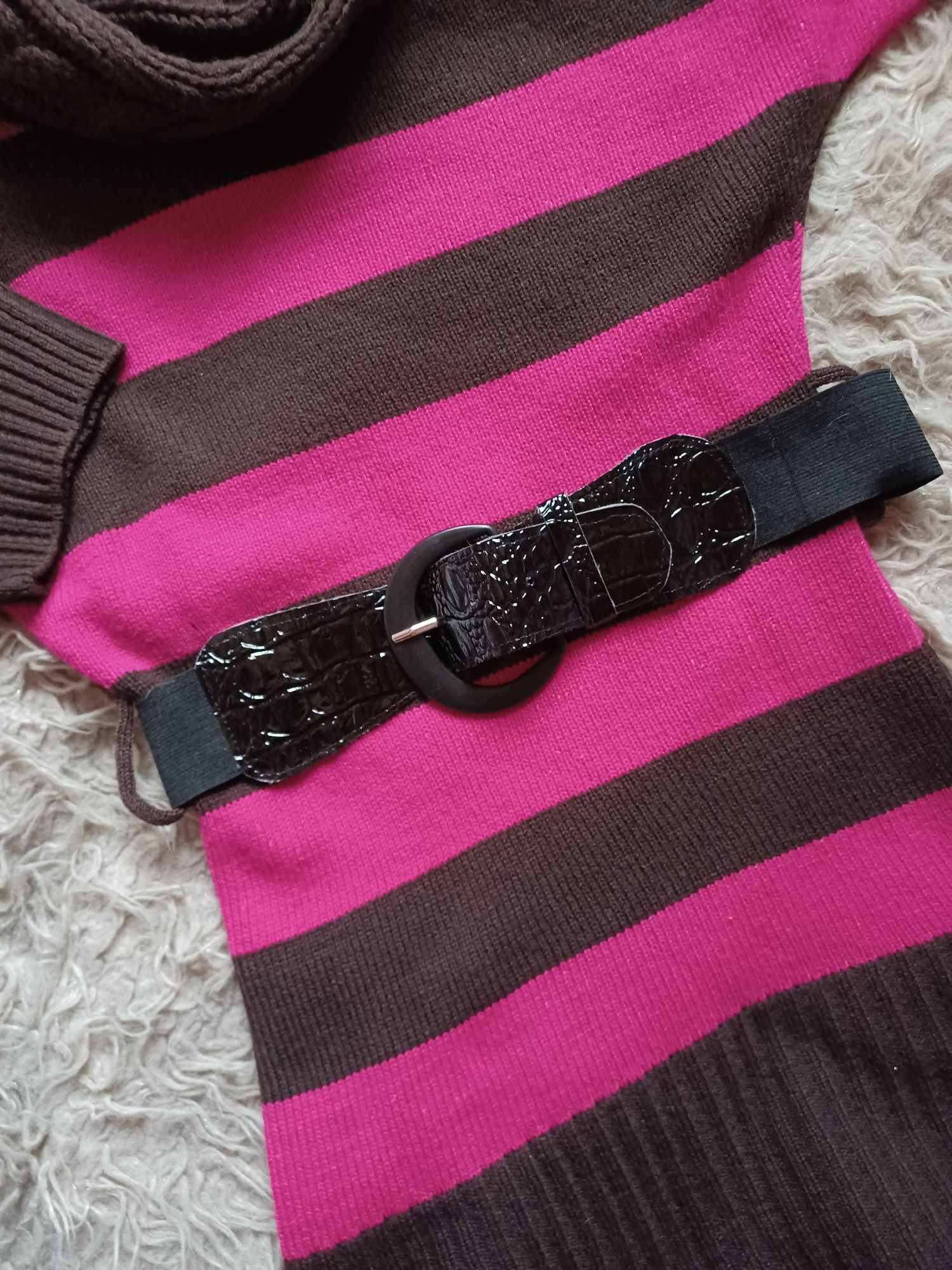 Gruby sweter z wywijanym golfem M/m