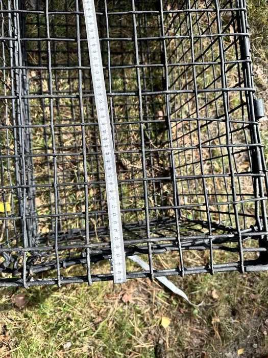 Metalowa klatka do przewożenia drobiu