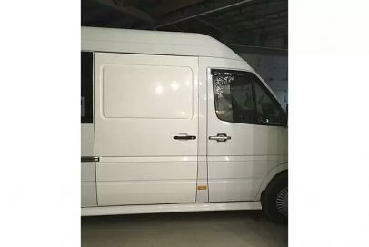 Двери задние и боковые на Mercedes Sprinter LT