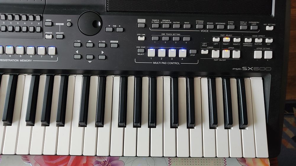 Keyboard Yamaha PSR-SX600