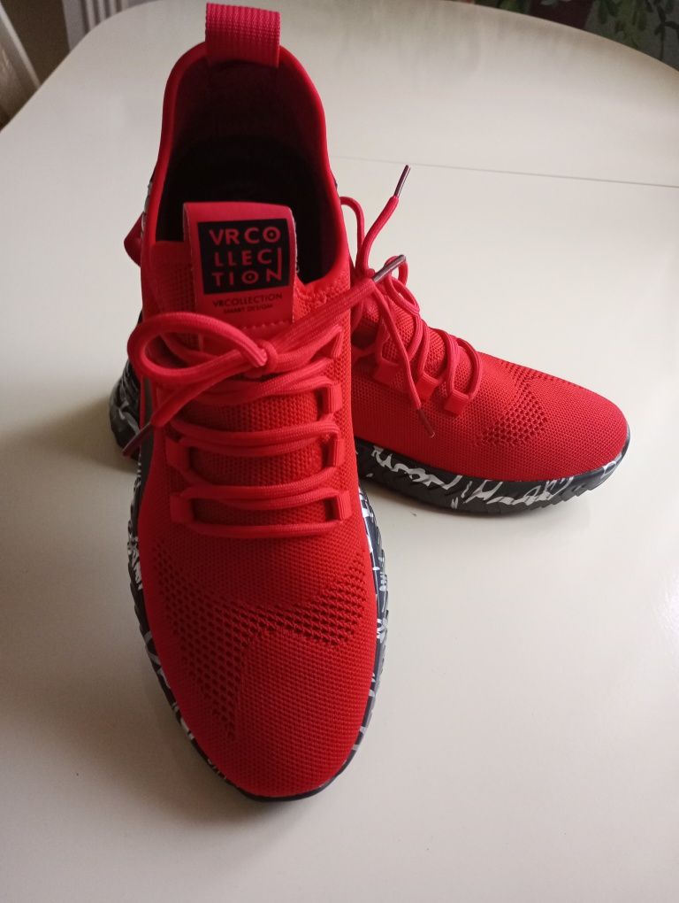 Vitto Rossi кросівки червоні нові