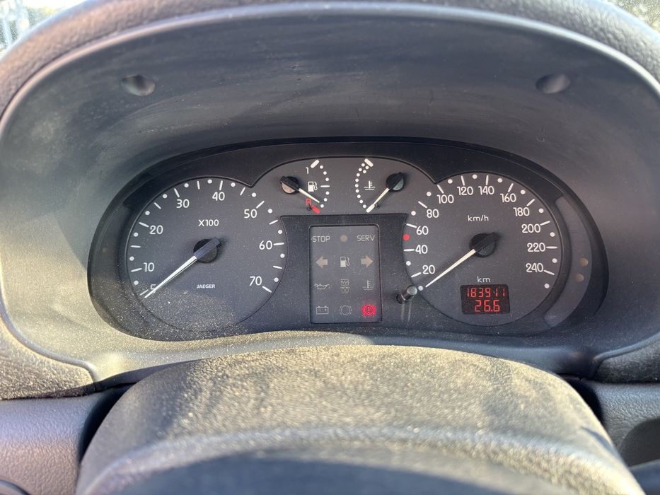 RENAULT CLIO 1.2 gasolina 183 mil kms