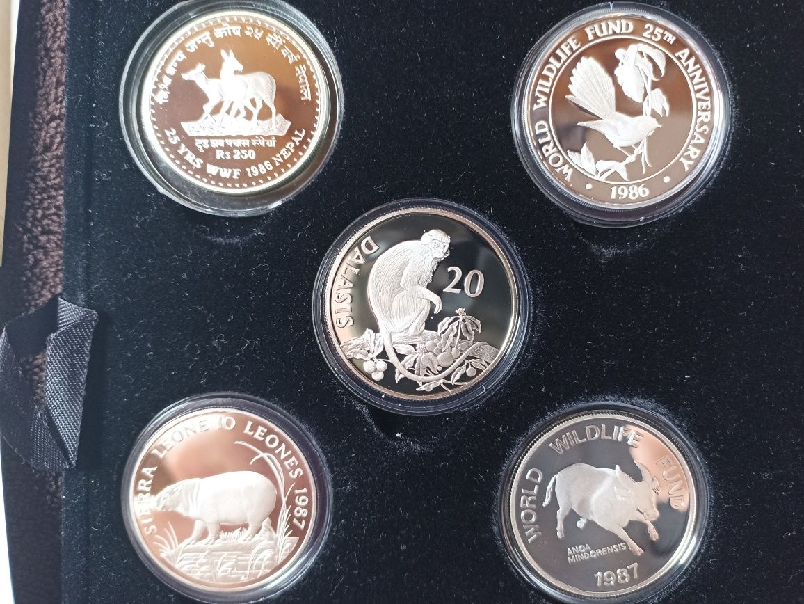 Колекція монет "25th Anniversary Coin Collection World Wildlife fund"