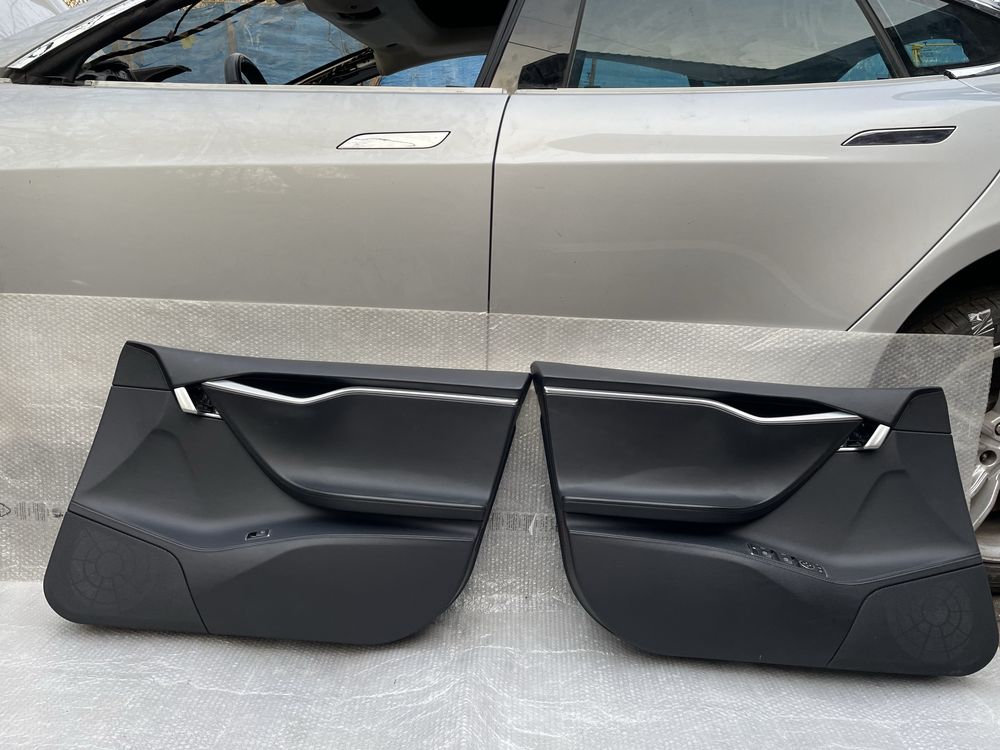 Дверні карти Tesla model S 12-16,Підсвітка,з 3 машин