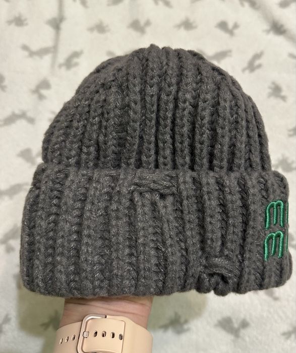 Жіноча шапка MiuMiu