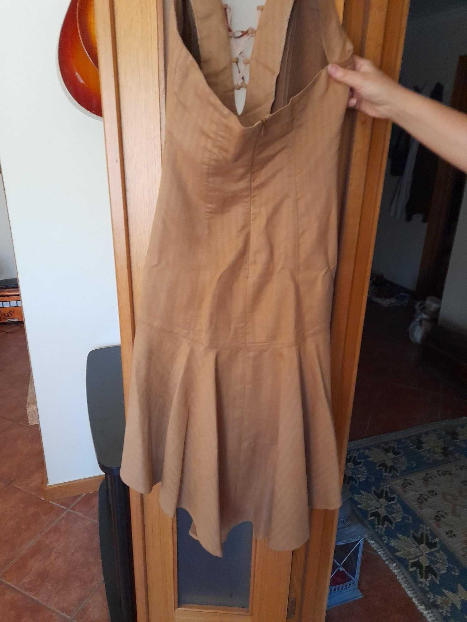 Vestido com casaco de cerimonia Americo Tavar