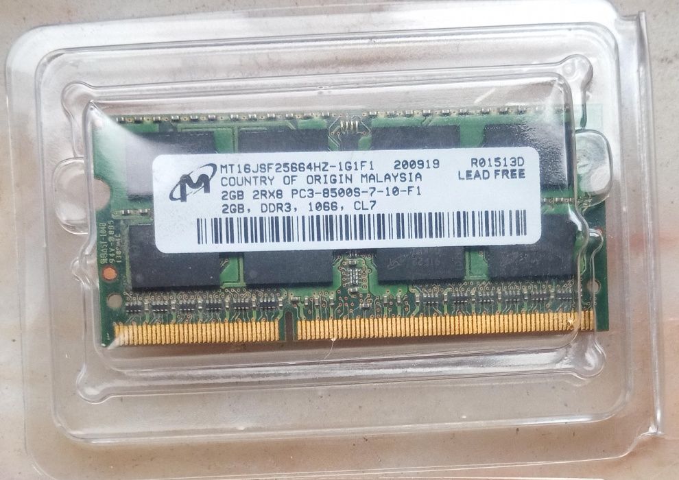 Memória RAM DDR3 2 Gb - 1067 MHz