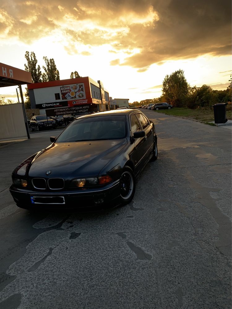 Продам BMW 520 e39