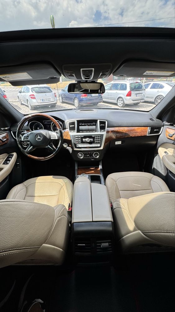 Mercedes-Benz W166 ML 250 BLUETEC 4 Matic 2015 р 2,1 Дизель 7АКПП