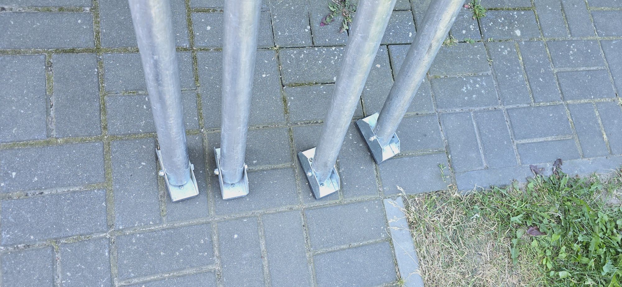 STABILIZATOR Rusztowania Faraone paduje do innych