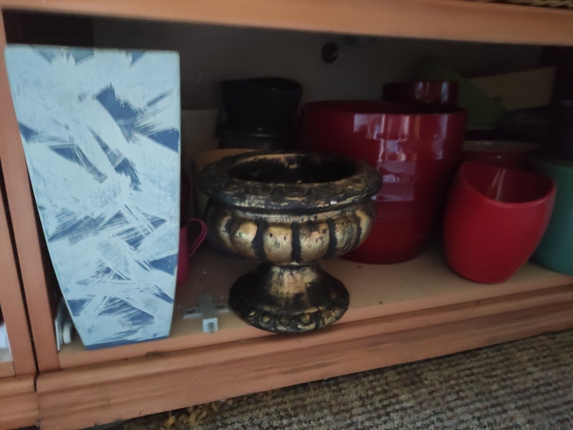 Doniczki osłonki ceramiczne gliniane stalowe plastikowe
