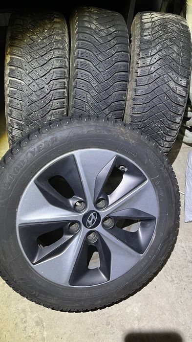 Hyundai Ioniq 28 кВ 12400$