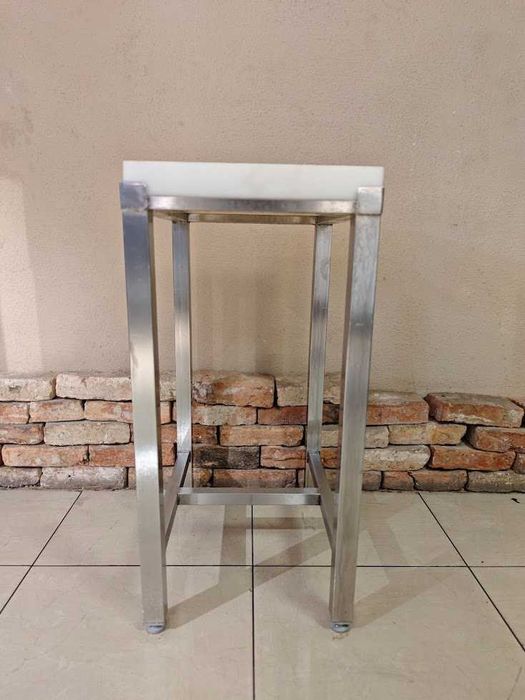 Kloc masarski 40x50 cm – poliuretanowy blat 5 cm, podstawa nierdzewna