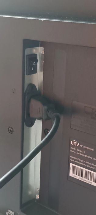 For Parts – UNV 43" Monitor, Brand New64309650814851123