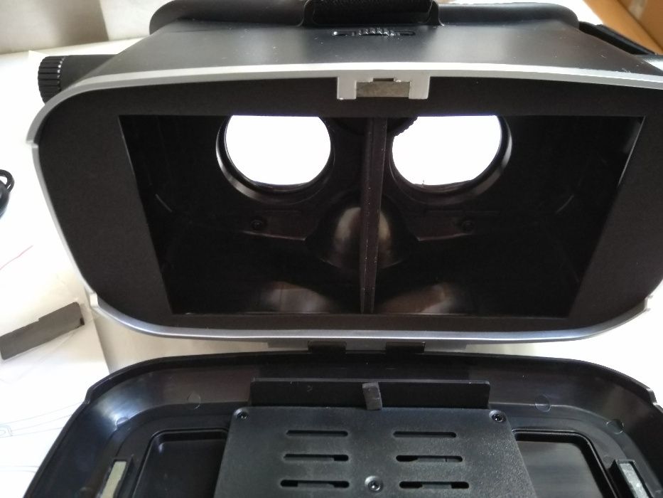 Óculos Realidade Virtual com comando bluetooth