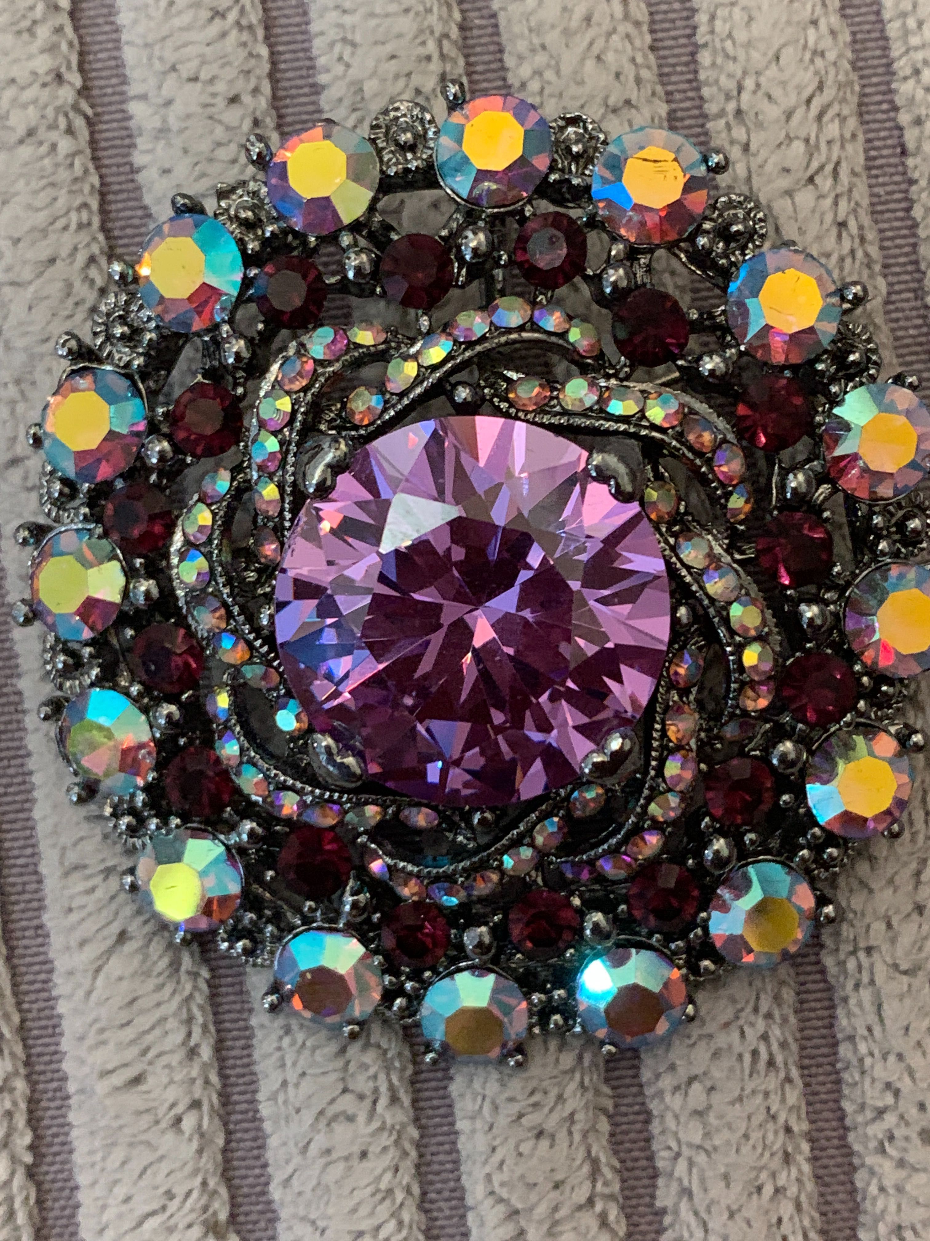 broszka/zawieszka, elementy Swarovski/stylowy prezent vintage