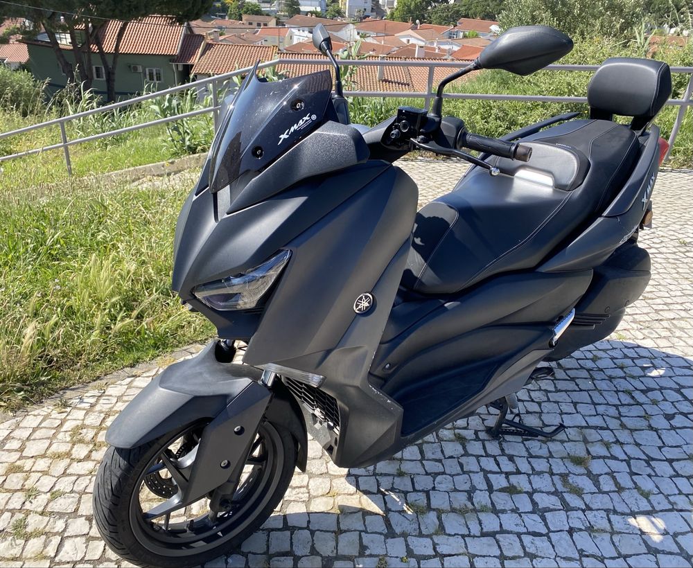 Yamaha X-Max 300