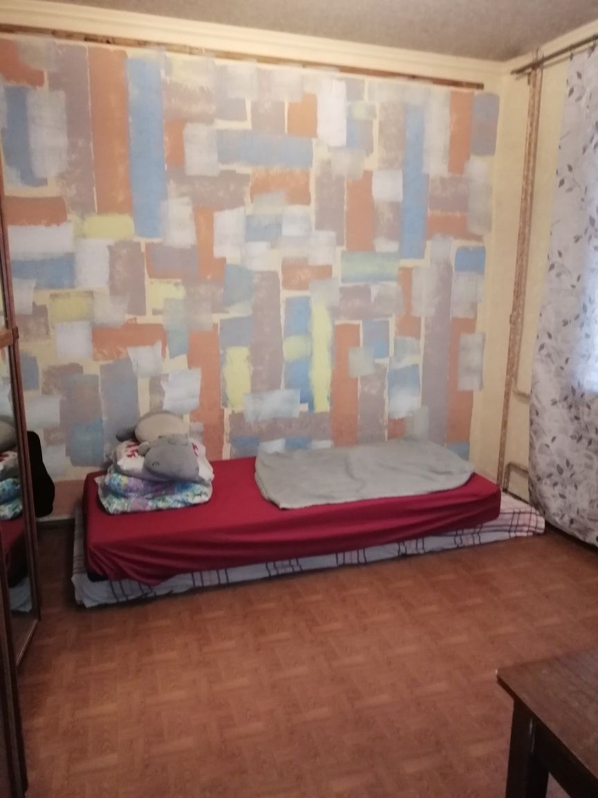 Продам 3 ком. квартиру. Каменское. Левый берег. 2 этаж. ОСББ.