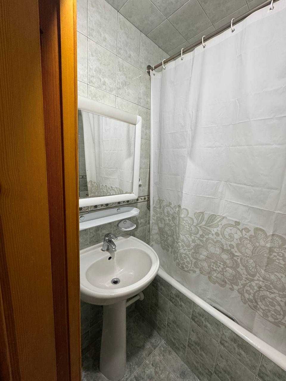 продам 2х комнатную квартиру Королева 50