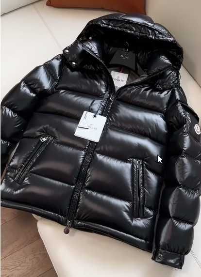Куртка Moncler чорна
