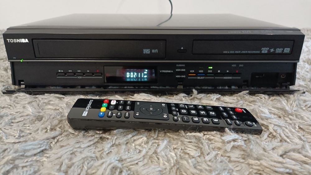 Nagrywarka Magnetowid HDMI VHS DVD HDD TOSHIBA RDXV50KF HiFi 6gł.pilot