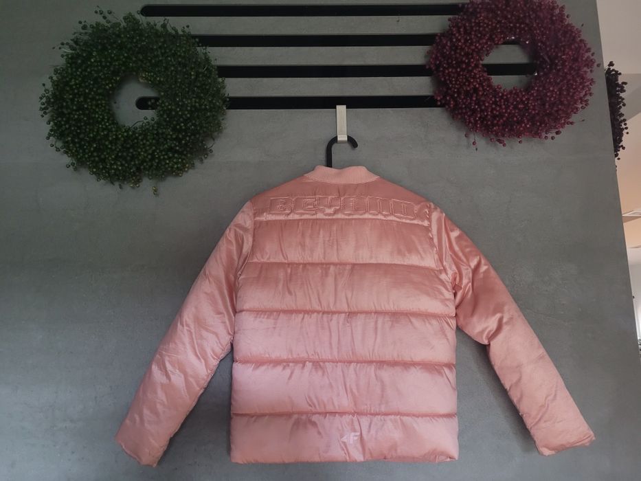 Kurtka bomberka, bejsbolówka, pikówka, przejściówka 4f, rozm 140